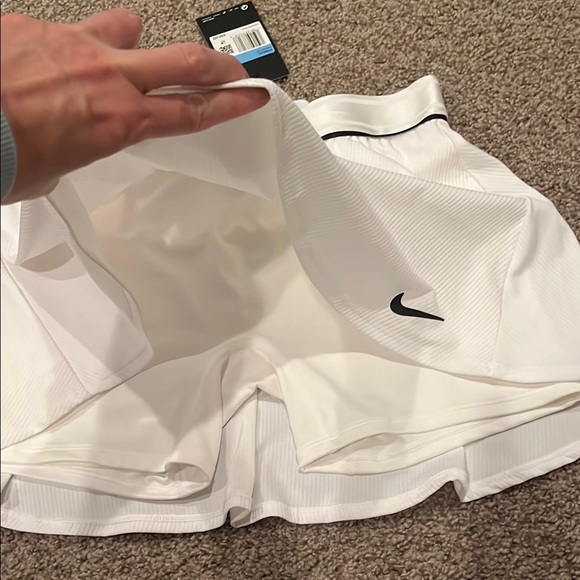 Nike White Skort with Black Logo - Picture 3 of 4
